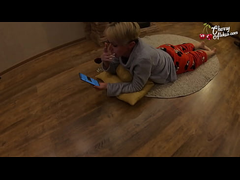 ❤️ Hullu blondiin imeb tohutut munni ja hüppab selle peal - anaalseksiga ❤❌ Kvaliteetne seks at us et.assistirhentai.ru ﹏